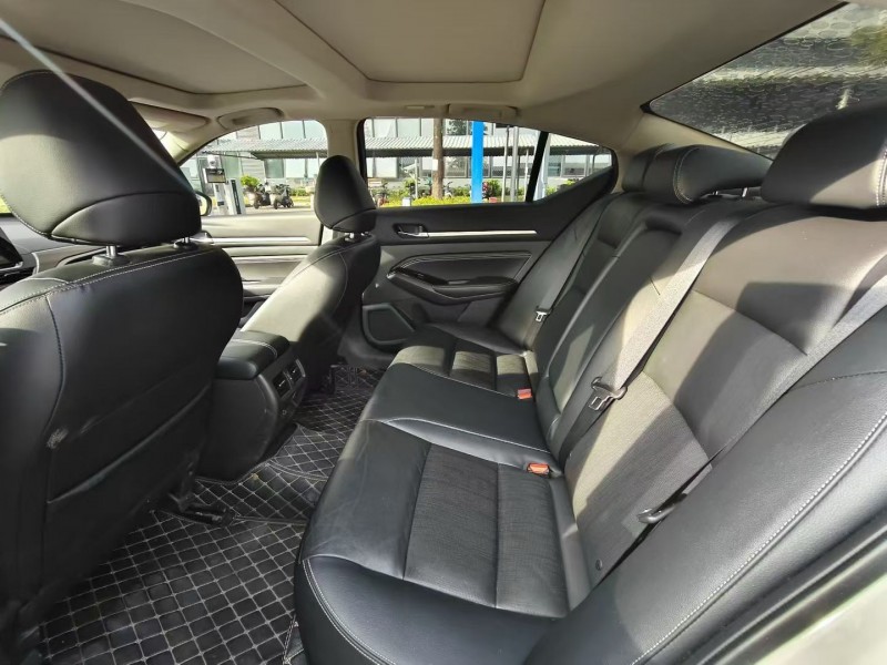 东莞22年日产天籁5