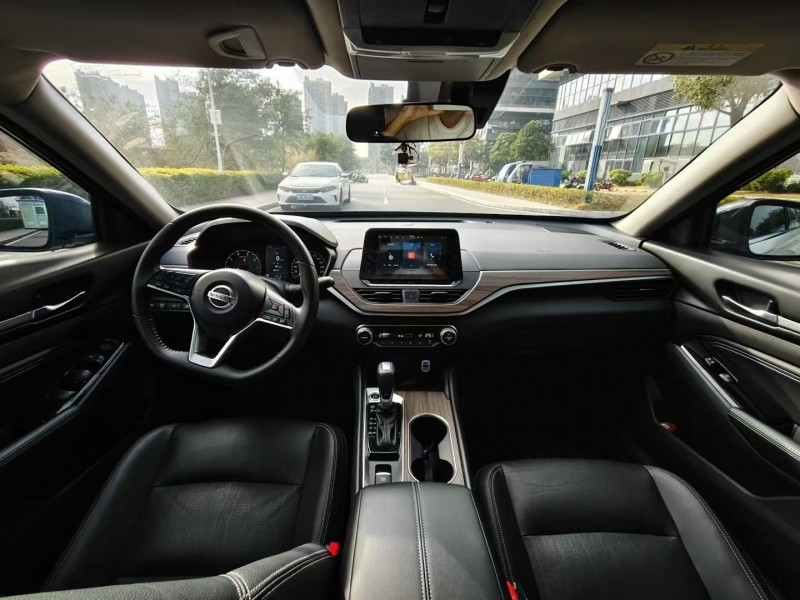 东莞22年日产天籁6