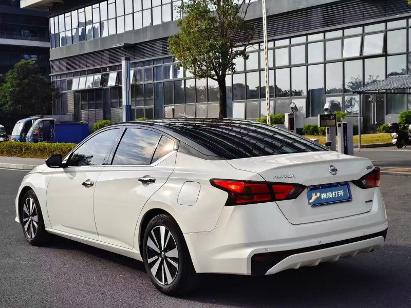 东莞22年日产天籁7