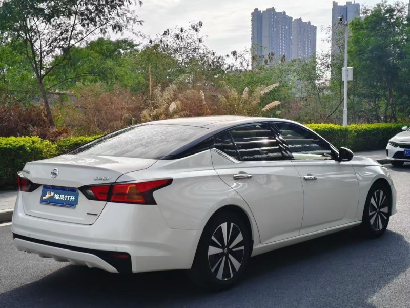 东莞22年日产天籁8