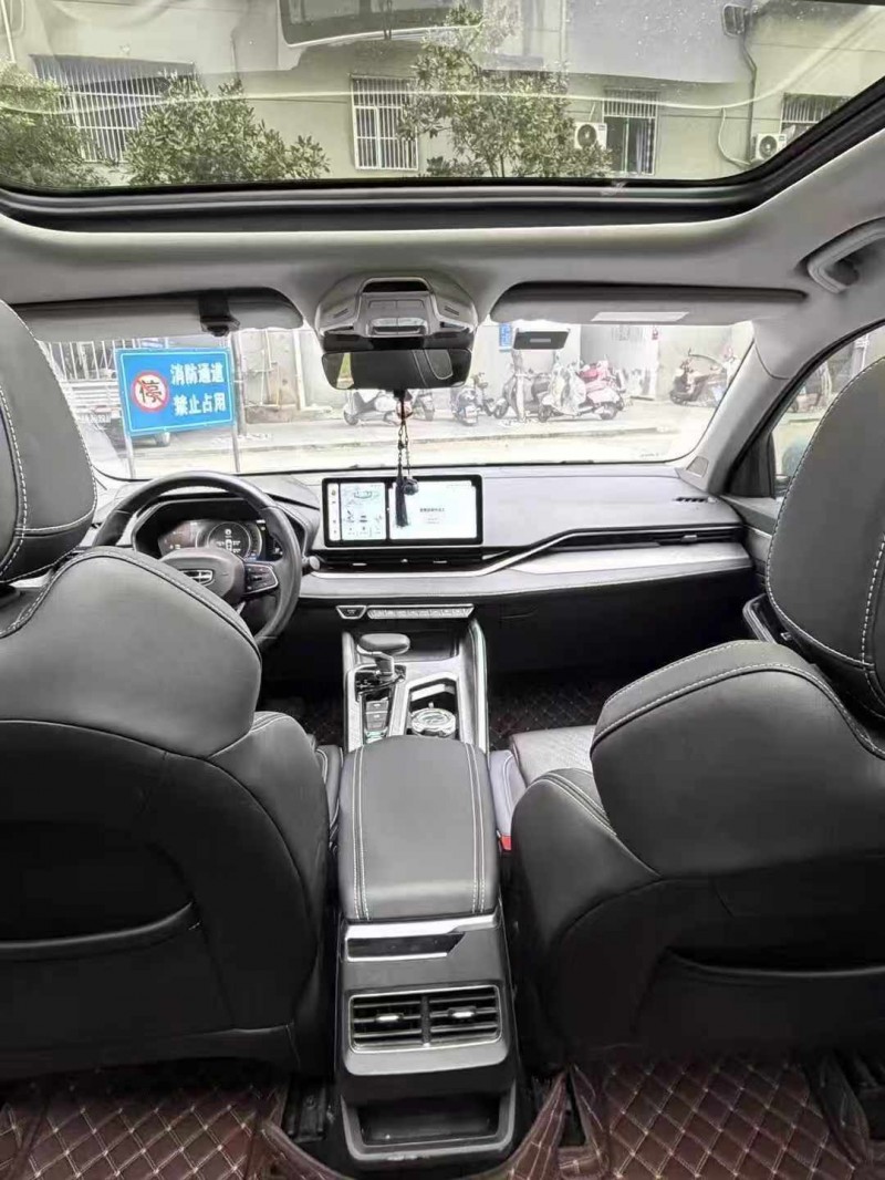 重庆23年吉利星瑞6