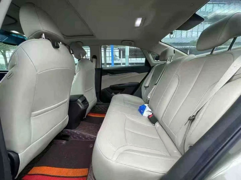 东莞19年别克英朗5