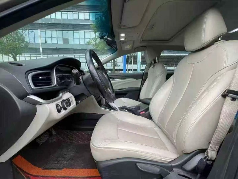 东莞19年别克英朗6