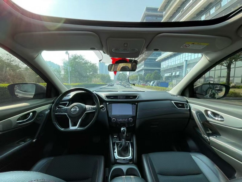 东莞19年日产逍客5