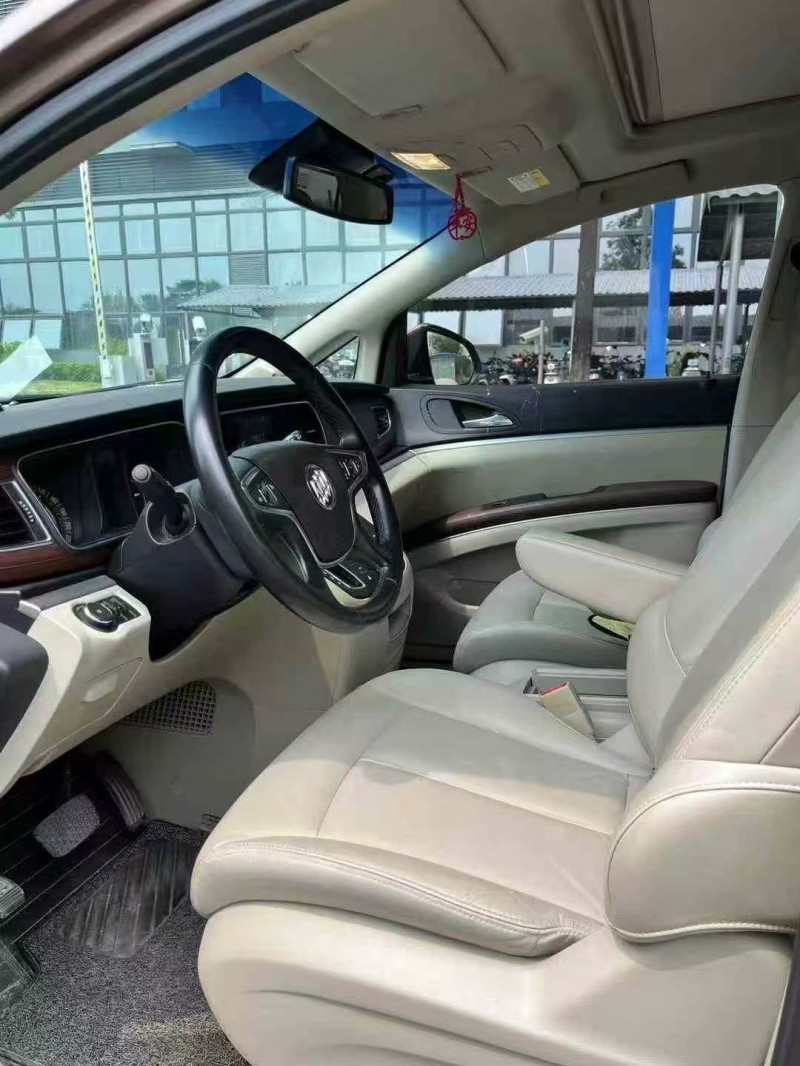 东莞19年别克GL85