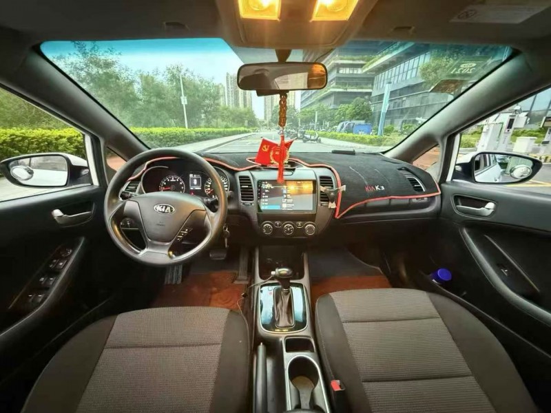 东莞17年起亚K36