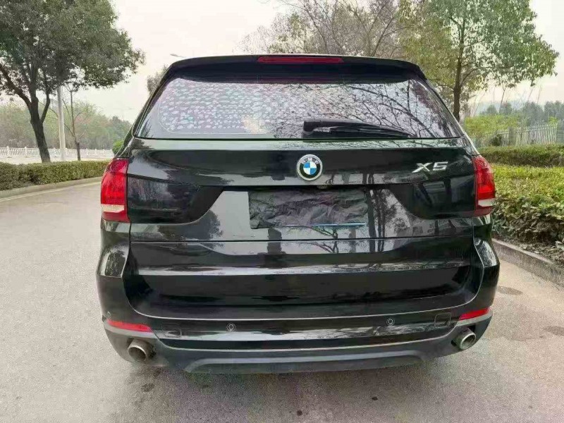 常德17年宝马X59