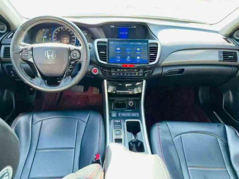 聊城17年本田雅阁5