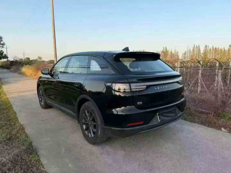 温州23年零跑汽车C117