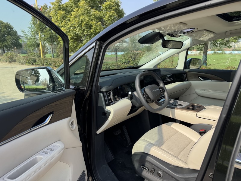 盐城25年合创汽车V099