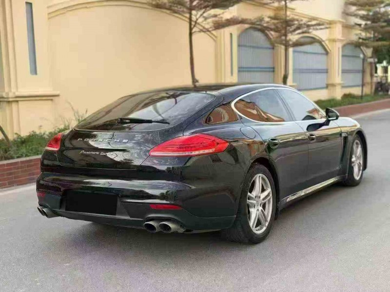 南平15年保时捷帕拉梅拉8