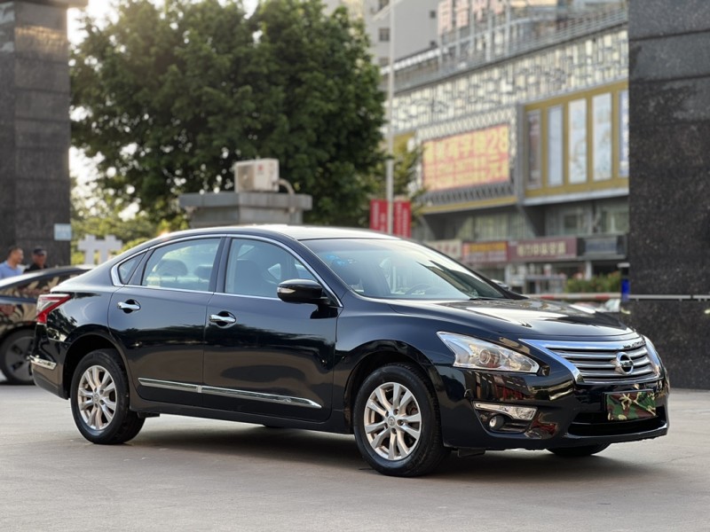 东莞14年日产天籁2