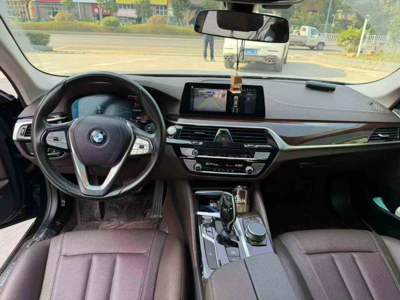 重庆20年宝马5系5