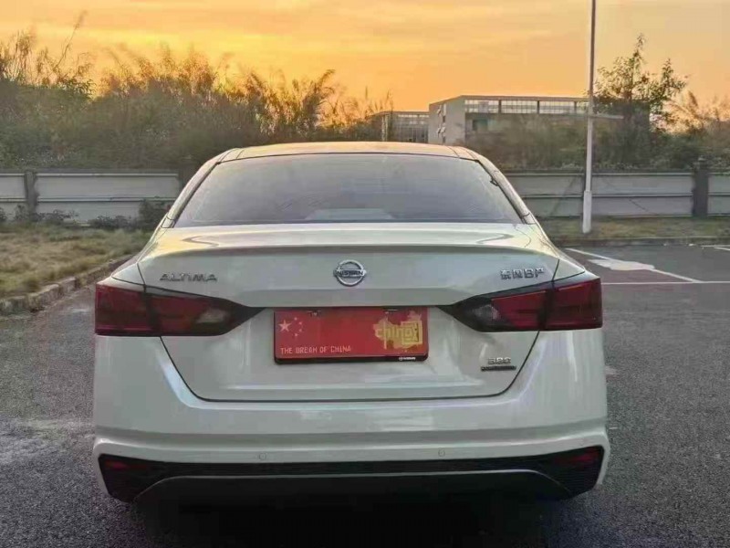 广州21年日产天籁4