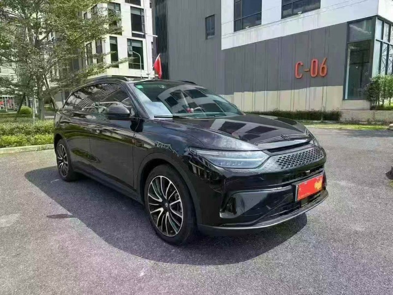 广州23年零跑汽车C113