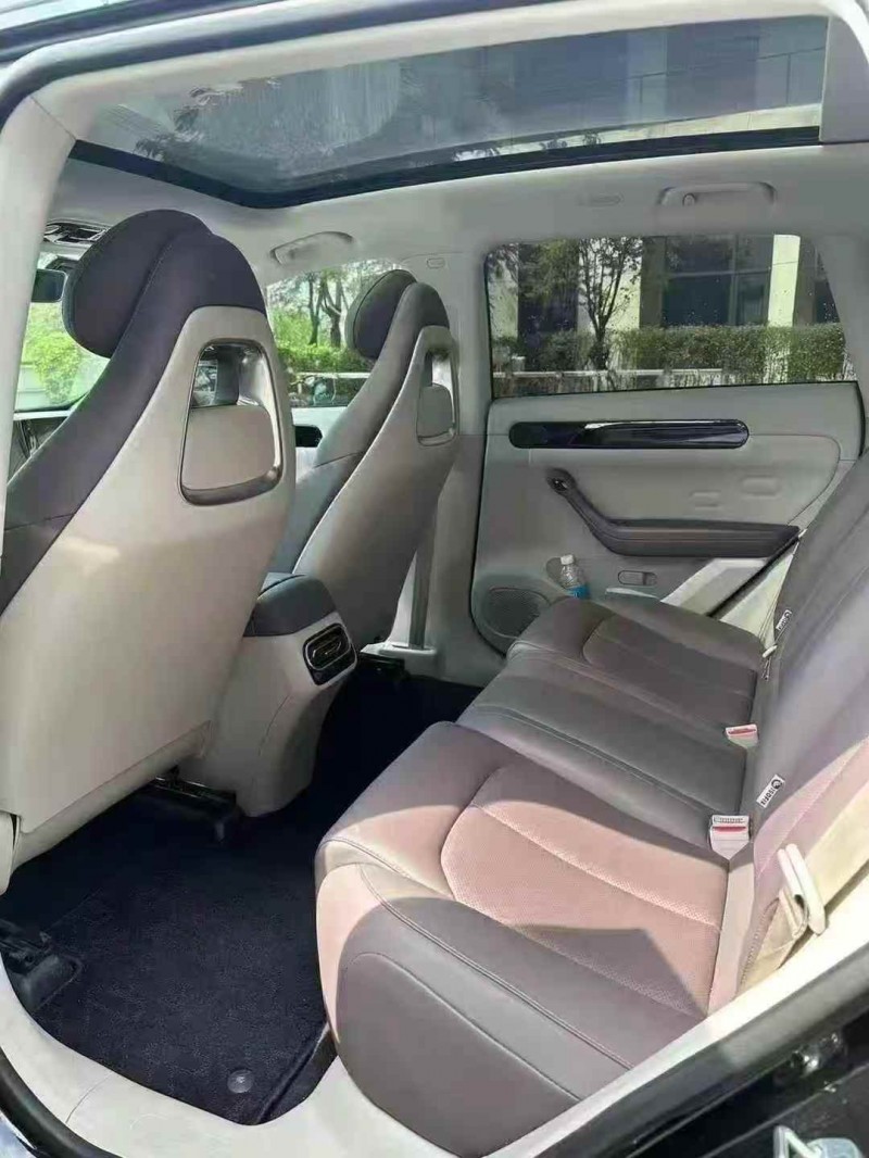 广州23年零跑汽车C118