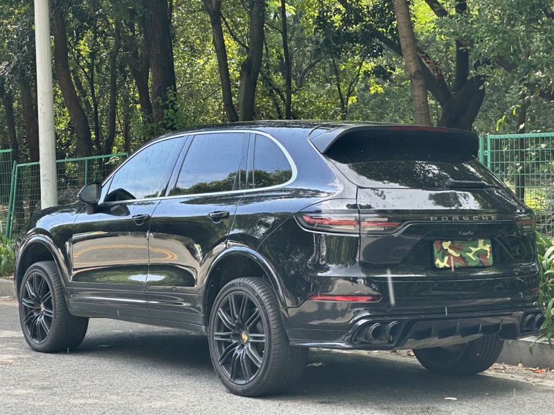 东莞15年保时捷卡宴7