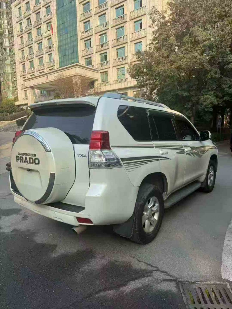 邵阳14年丰田普拉多8