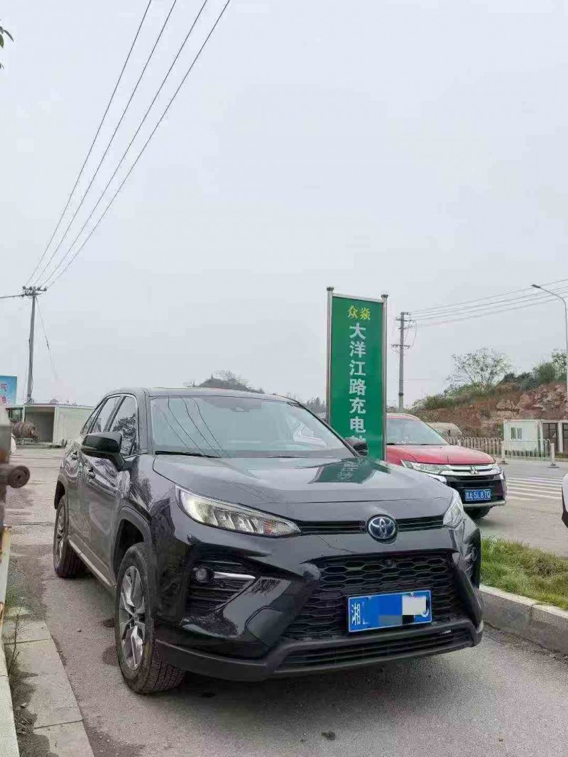 湘潭22年丰田威兰达3