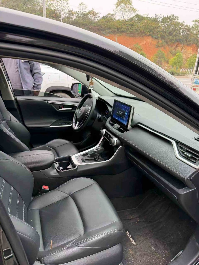 湘潭22年丰田威兰达4