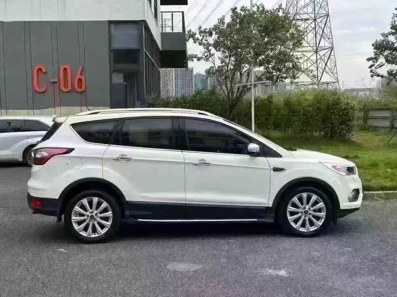 广州18年福特翼虎5