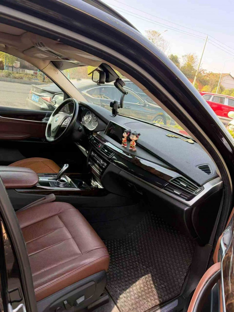 张家界15年宝马X55