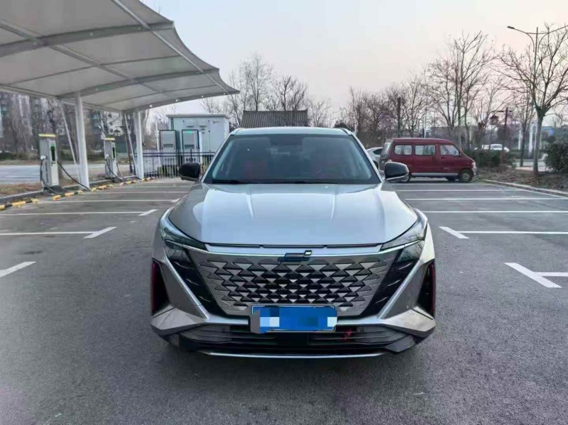 潍坊22年长安汽车欧尚1