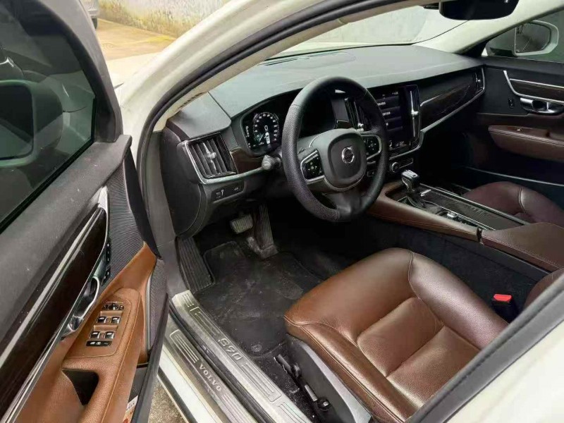 东营17年沃尔沃S904