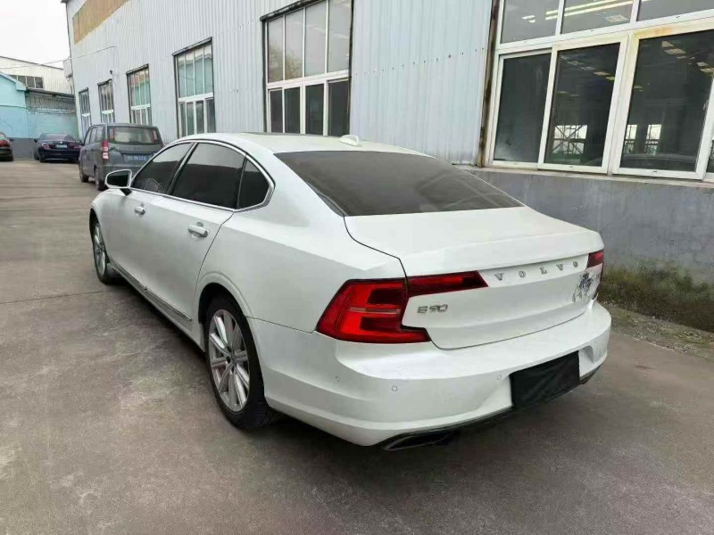 东营17年沃尔沃S908