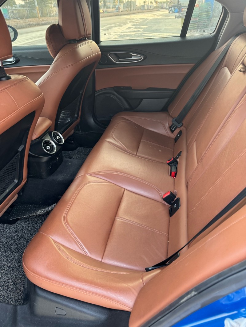 潮州19年阿尔法·罗密欧Giulia6