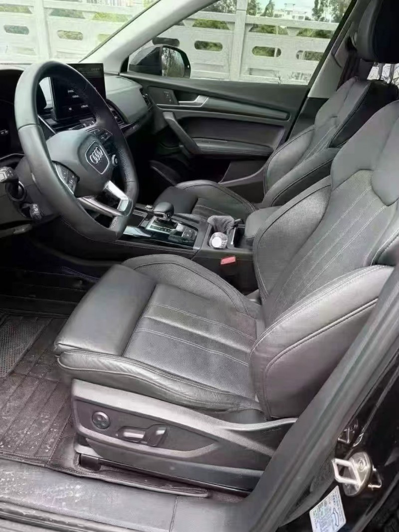 中山22年奥迪Q56