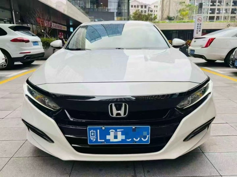 深圳19年本田雅阁1