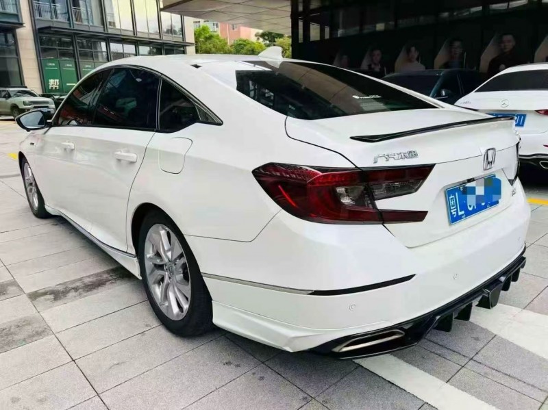 深圳19年本田雅阁8