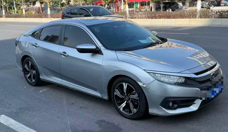 汕头18年本田思域3