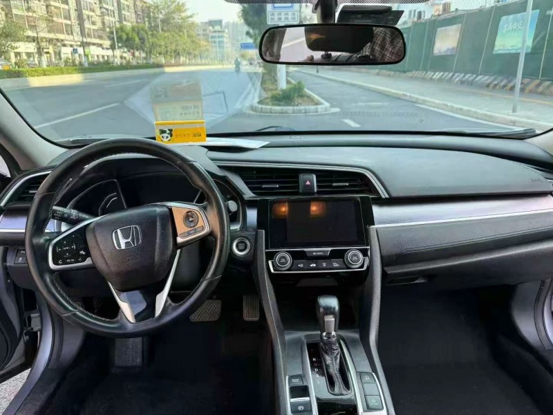 汕头18年本田思域5