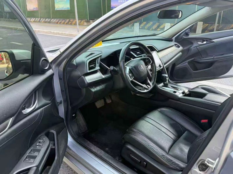 汕头18年本田思域6