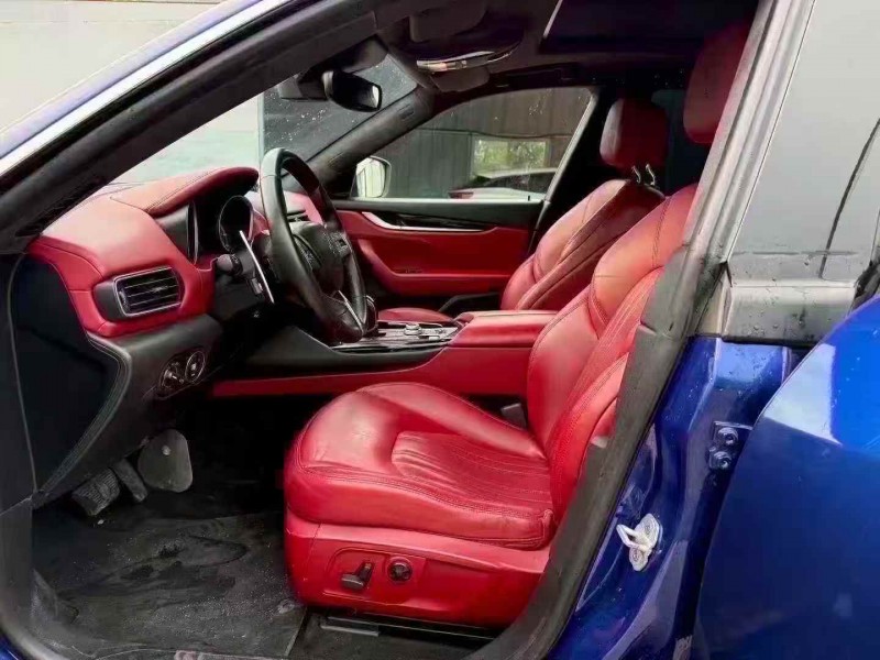 枣庄17年玛莎拉蒂Levante5