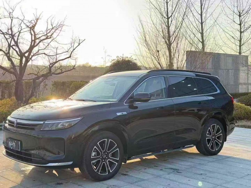 淄博25年华为智选问界2