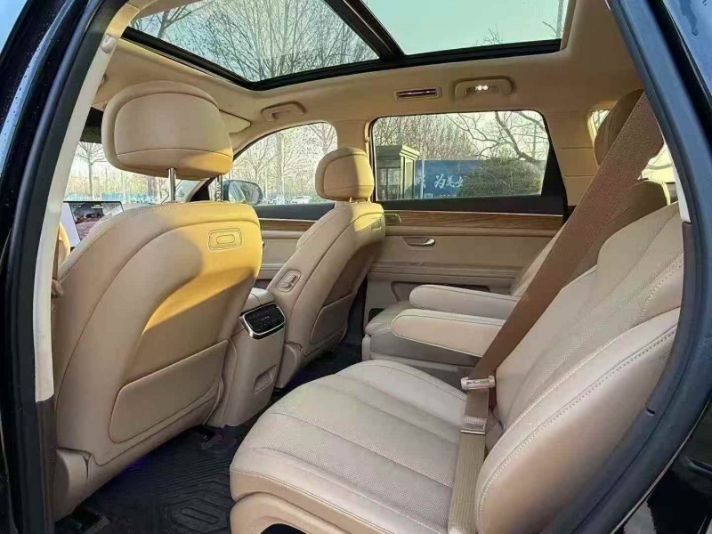 淄博25年华为智选问界5