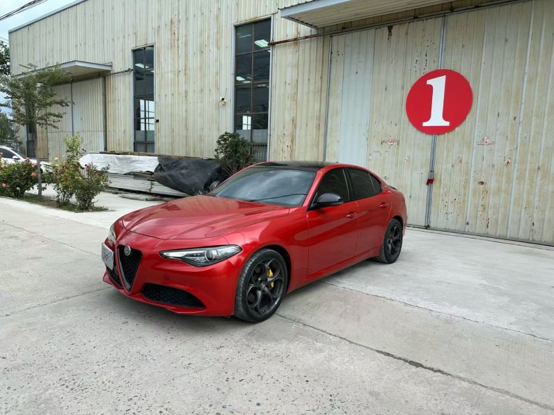 徐州20年阿尔法·罗密欧Giulia2