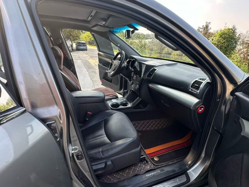 徐州12年起亚索兰托8