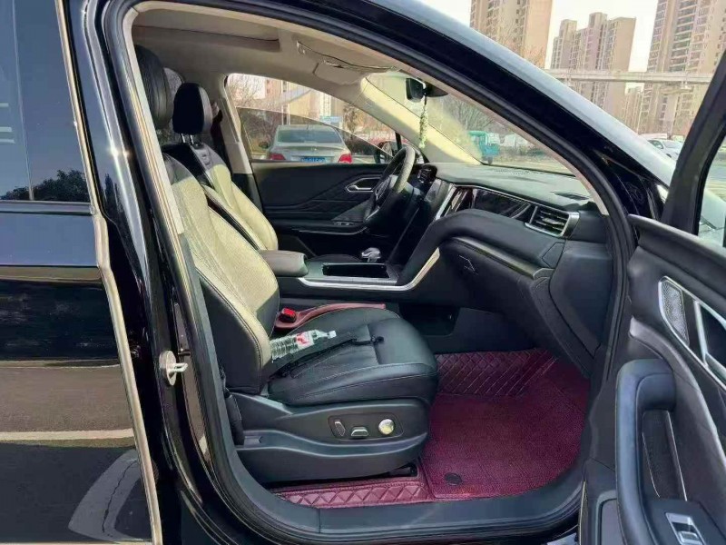 常州25年红旗HS76