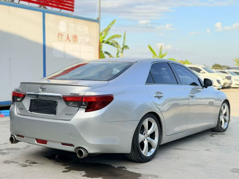 汕头12年丰田锐志5