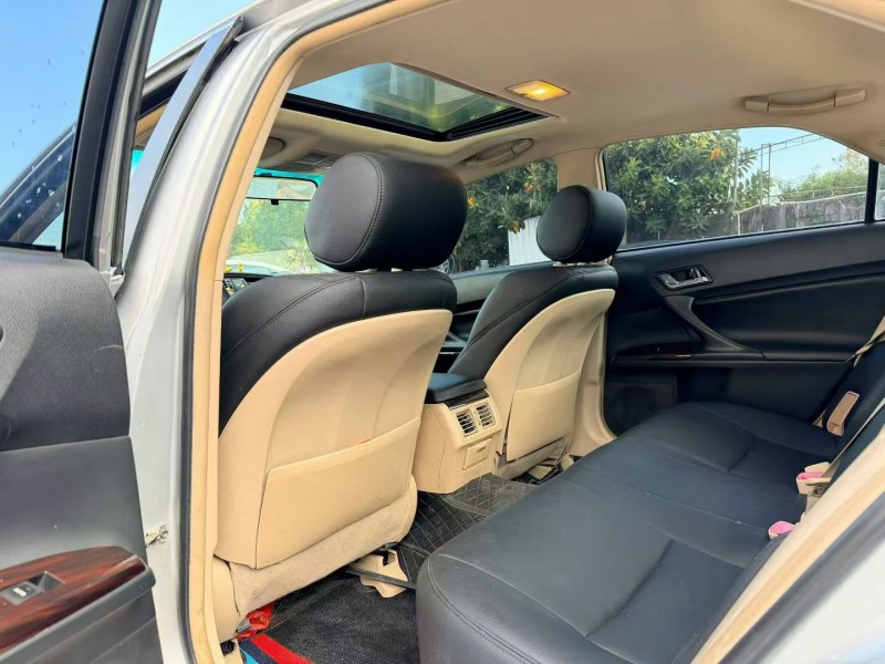 汕头12年丰田锐志6