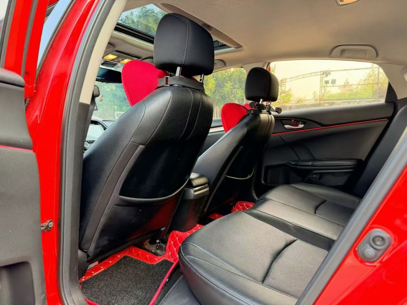 汕头17年本田思域4