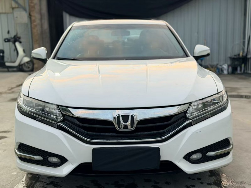 汕头17年本田思铂睿1