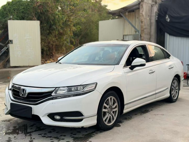 汕头17年本田思铂睿2