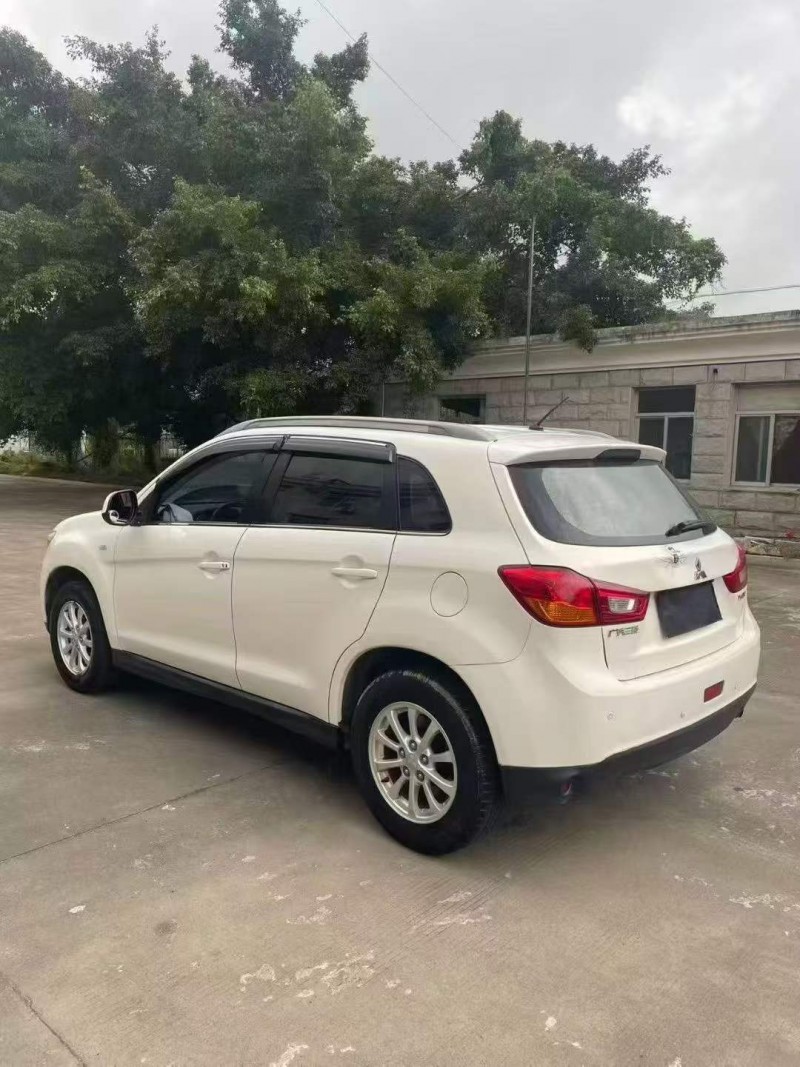 漳州13年三菱劲炫8