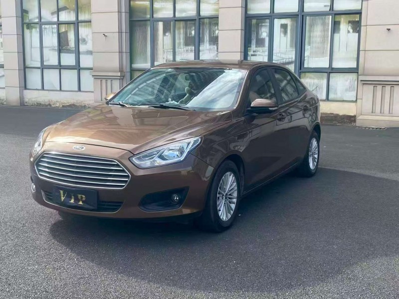 漳州15年福特福睿斯3