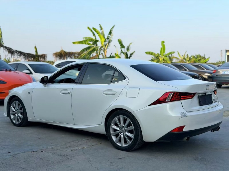 汕头14年雷克萨斯IS6